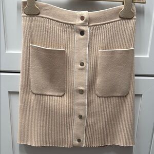 Brand new Maje Elegant Beige Button-Front Skirt with pockets